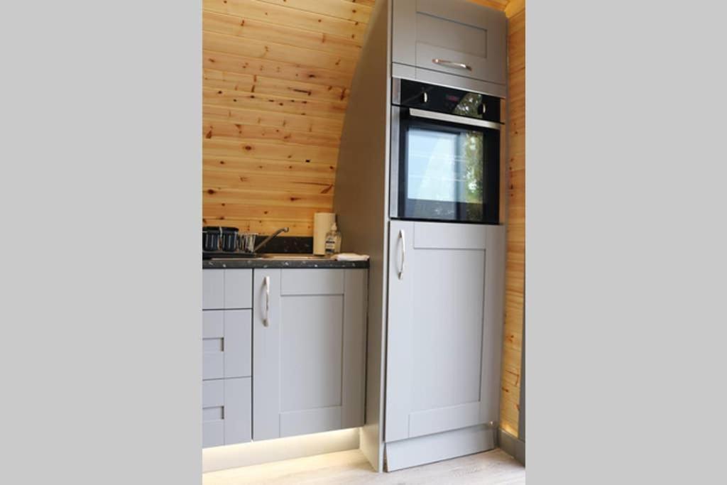 Vila Glampods Glamping Pod - Meet Highland Cows And Sheep Elgin Exteriér fotografie